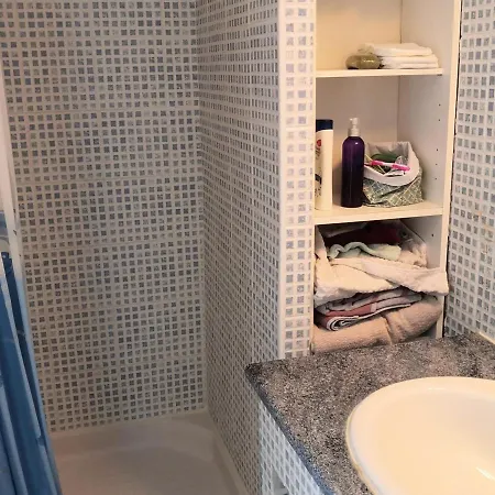Apartment Familial Avec Balconnet, Proche Et Commerces - Fr-1-712-41