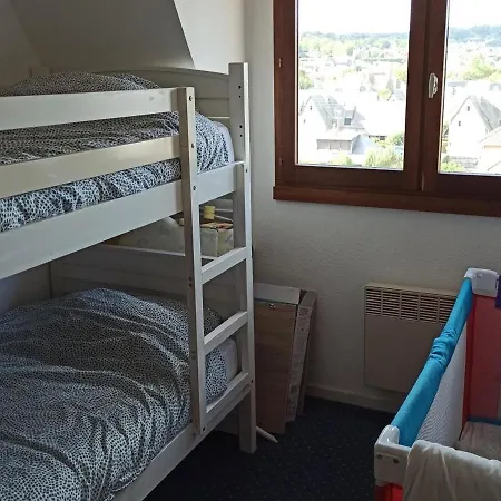 Apartment Familial Avec Balconnet, Proche Et Commerces - Fr-1-712-41 *
