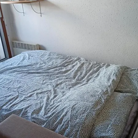 Familial Avec Balconnet, Proche Et Commerces - Fr-1-712-41 Apartment